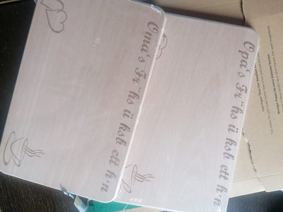 High quality breakfast boards with a suitable engraving for grandma and grandpa